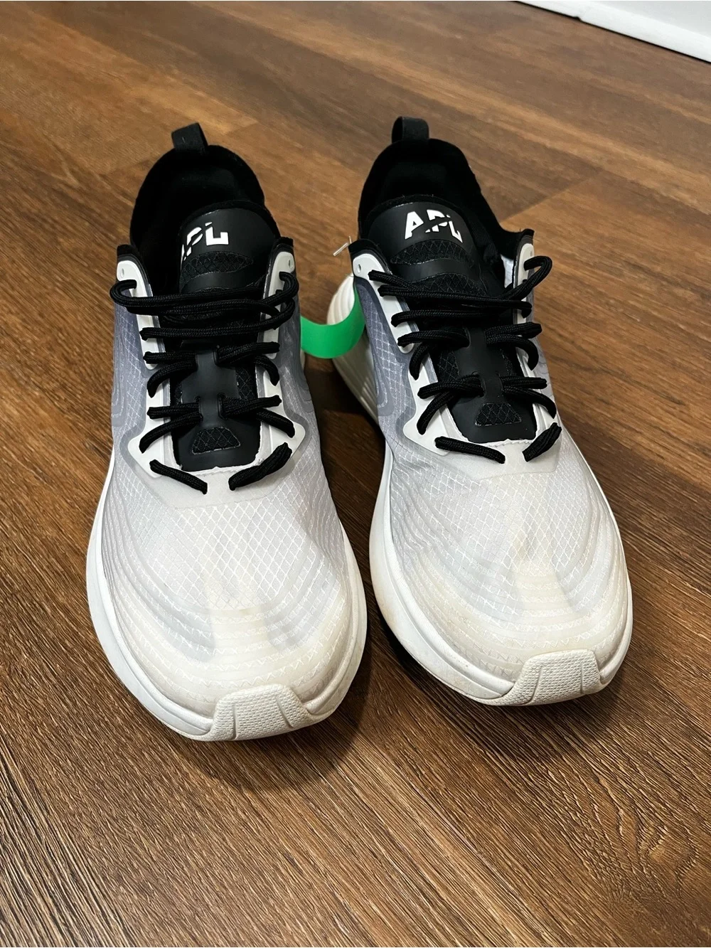 APL Steamline Black to Ivory Running Shoe Size 7.5